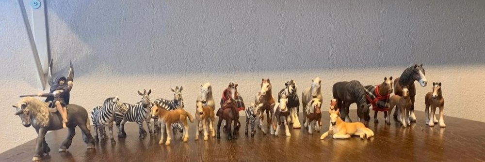 24 schleich paarden, unicorn en veulens, Verzamelen, Ophalen, Zo goed als nieuw