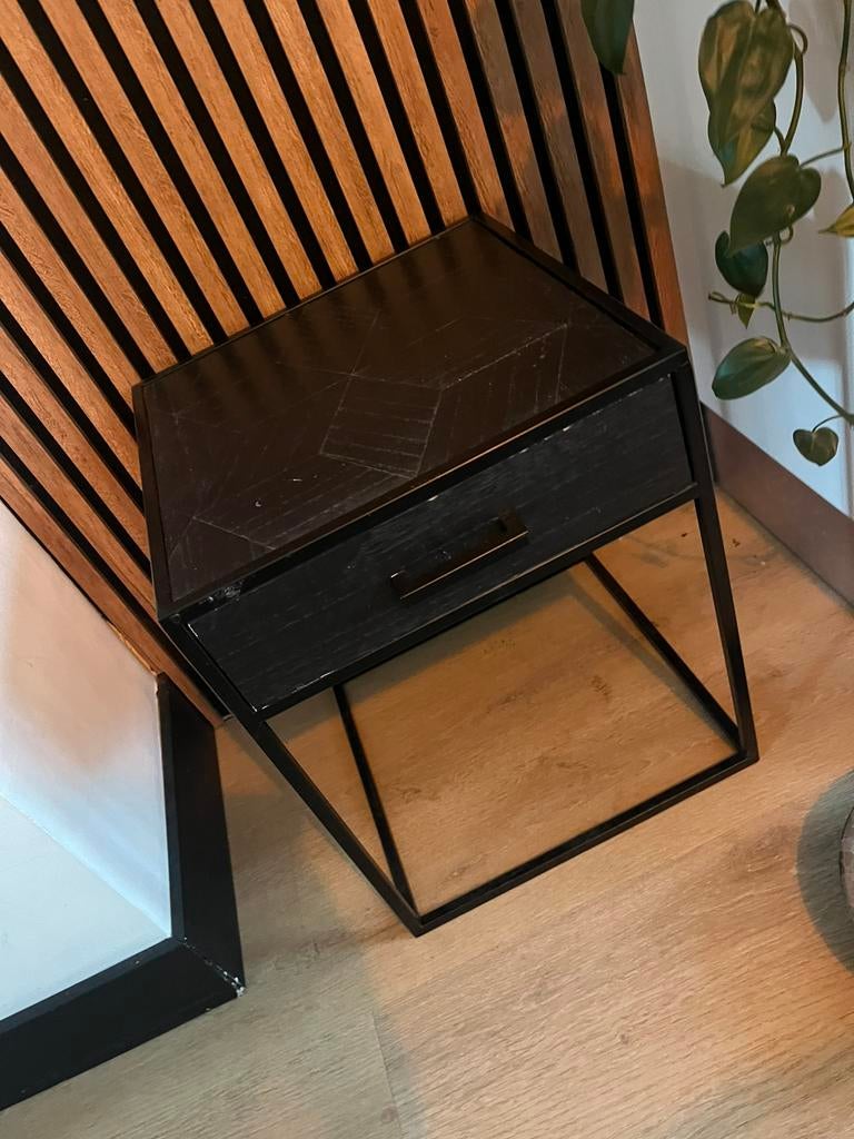 Nacht kastje, Ophalen, Zo goed als nieuw, Minder dan 45 cm