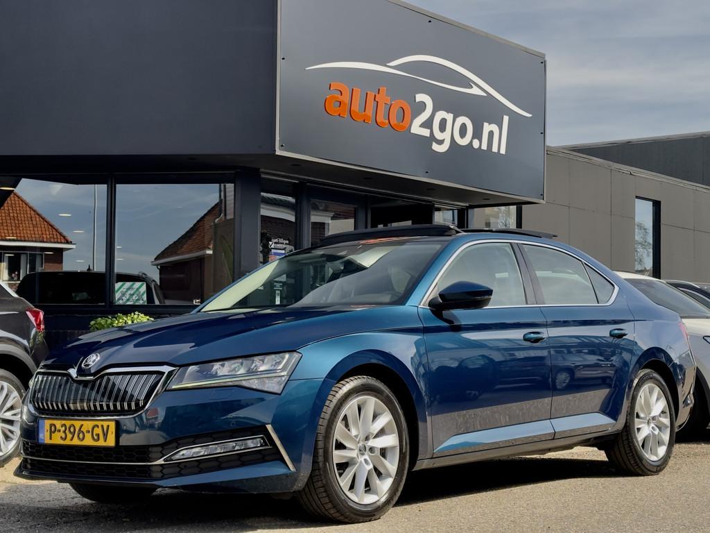 Skoda Superb 1.4 TSI iV AUT6 EDITION PLUS PANODAK LEDER NAVI, Auto's, Skoda, Gebruikt, Euro 6, Blauw, Leder en Stof