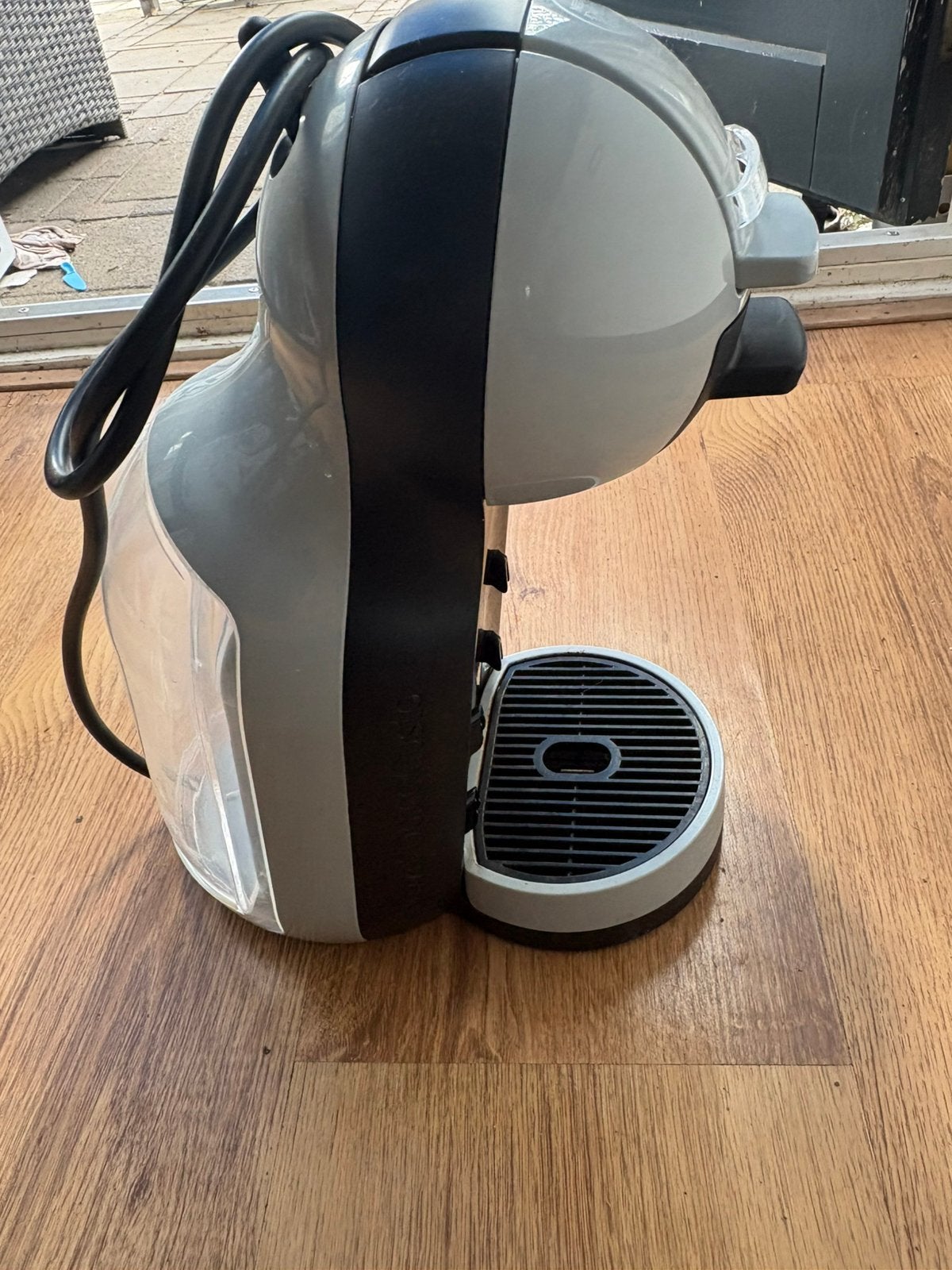 Dolce gusto, Witgoed en Apparatuur, Ophalen, Zo goed als nieuw, Koffiemachine