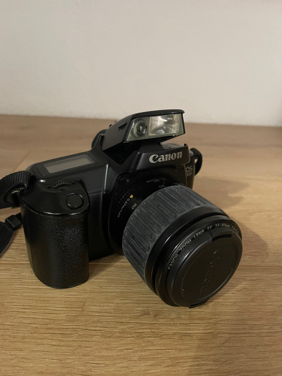 Canon EOS 1000 F, Ophalen of Verzenden, Zo goed als nieuw, Spiegelreflex, Canon