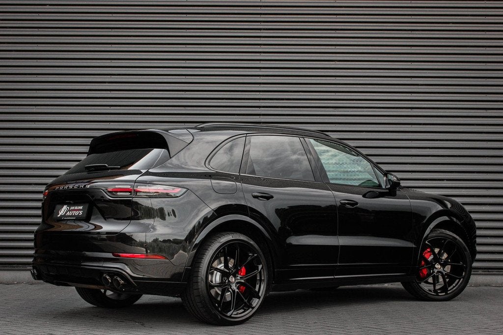 Porsche Cayenne 3.0 E-Hybrid FULL BLACK / PANO-DAK / SPORT C, Auto's, Automaat, Cayenne, 14 kWh, 2995 cc