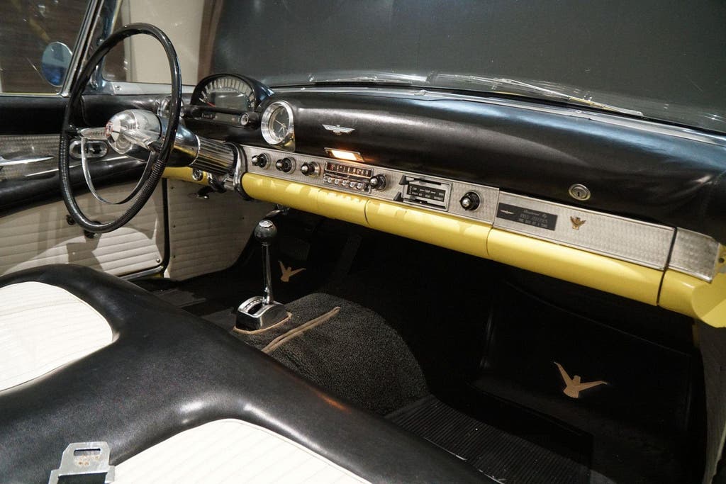 Ford Thunderbird CONVERTIBLE 4.8 V8 AUT. + HARDTOP, foto 12
