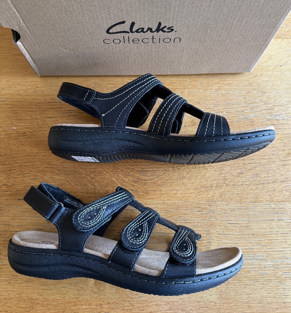 NIEUW Clarks sandalen - zwart met leuke stiksels - 40 (6.5), Verzenden, Zwart, Nieuw, Sandalen of Muiltjes