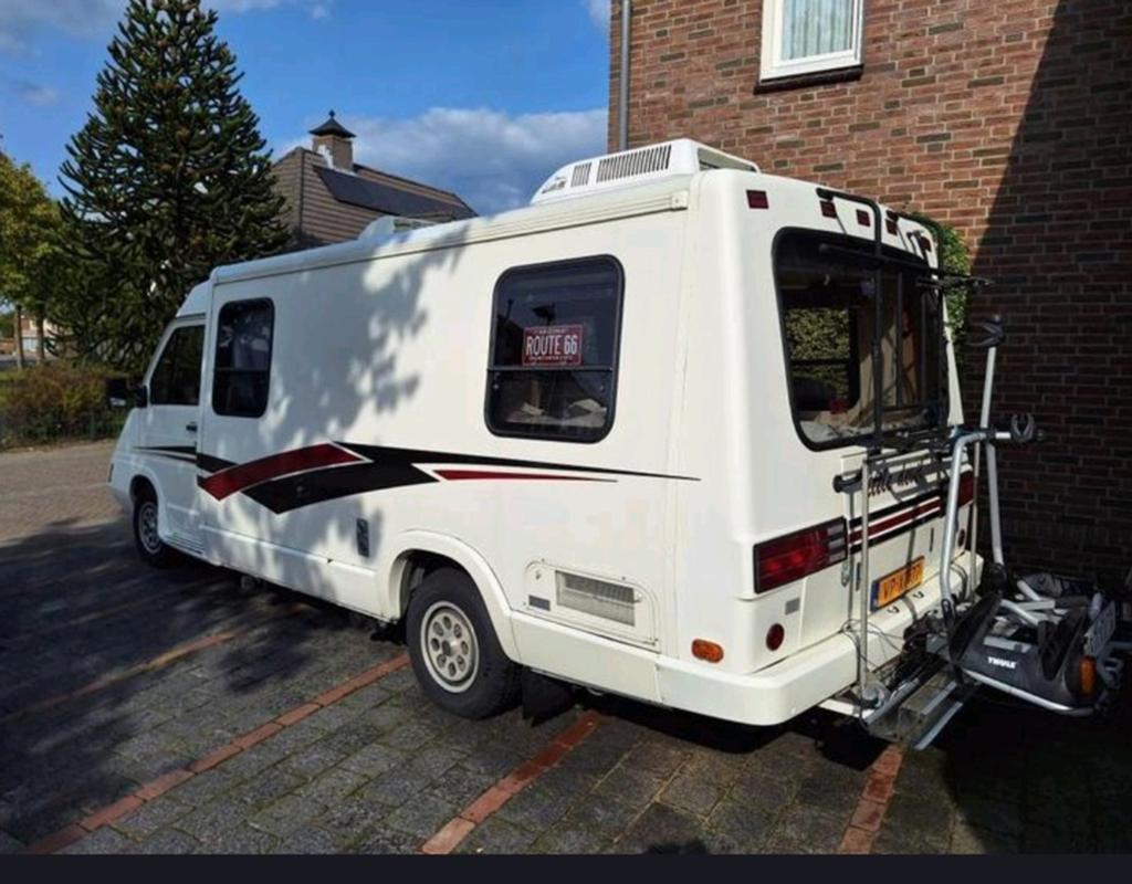 Winnebago Le Sharo, Caravans en Kamperen, Particulier, Half-integraal