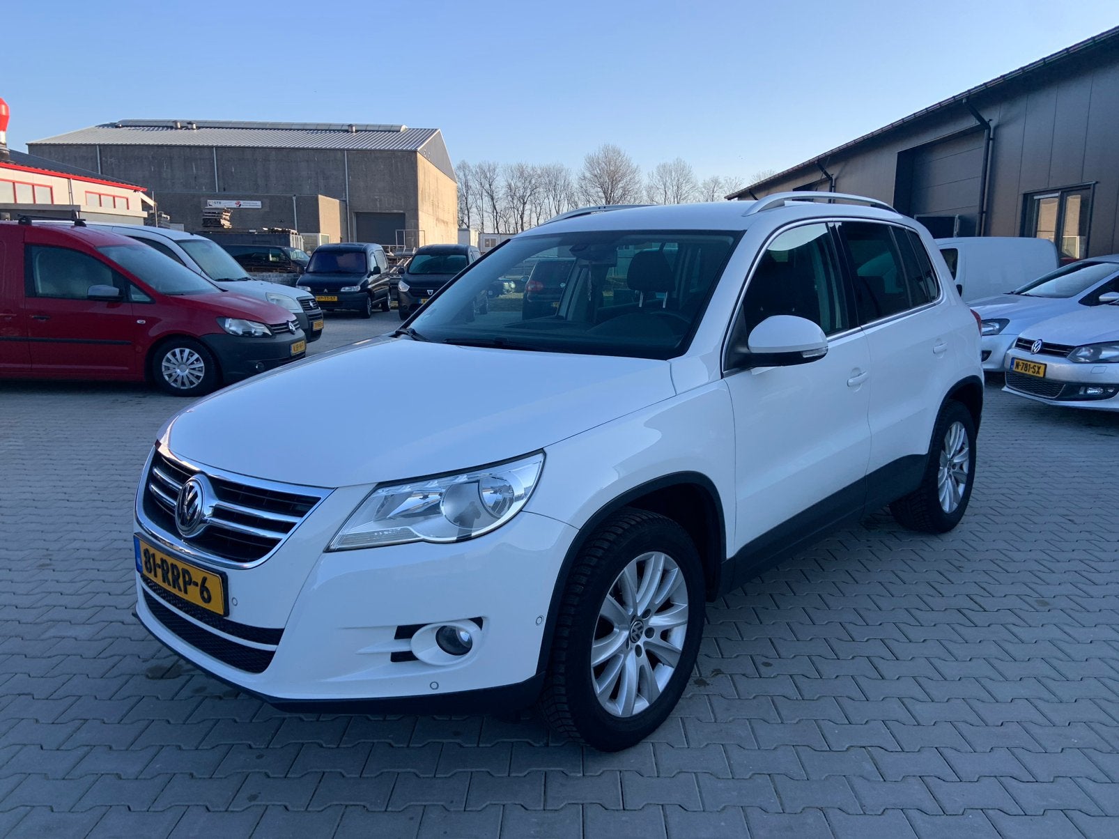 Volkswagen tiquan 1.4 TSI Cruise control|Navi|PDC |Trekhaak, Voorwielaandrijving, 15 km/l, 1800 kg, Zwart