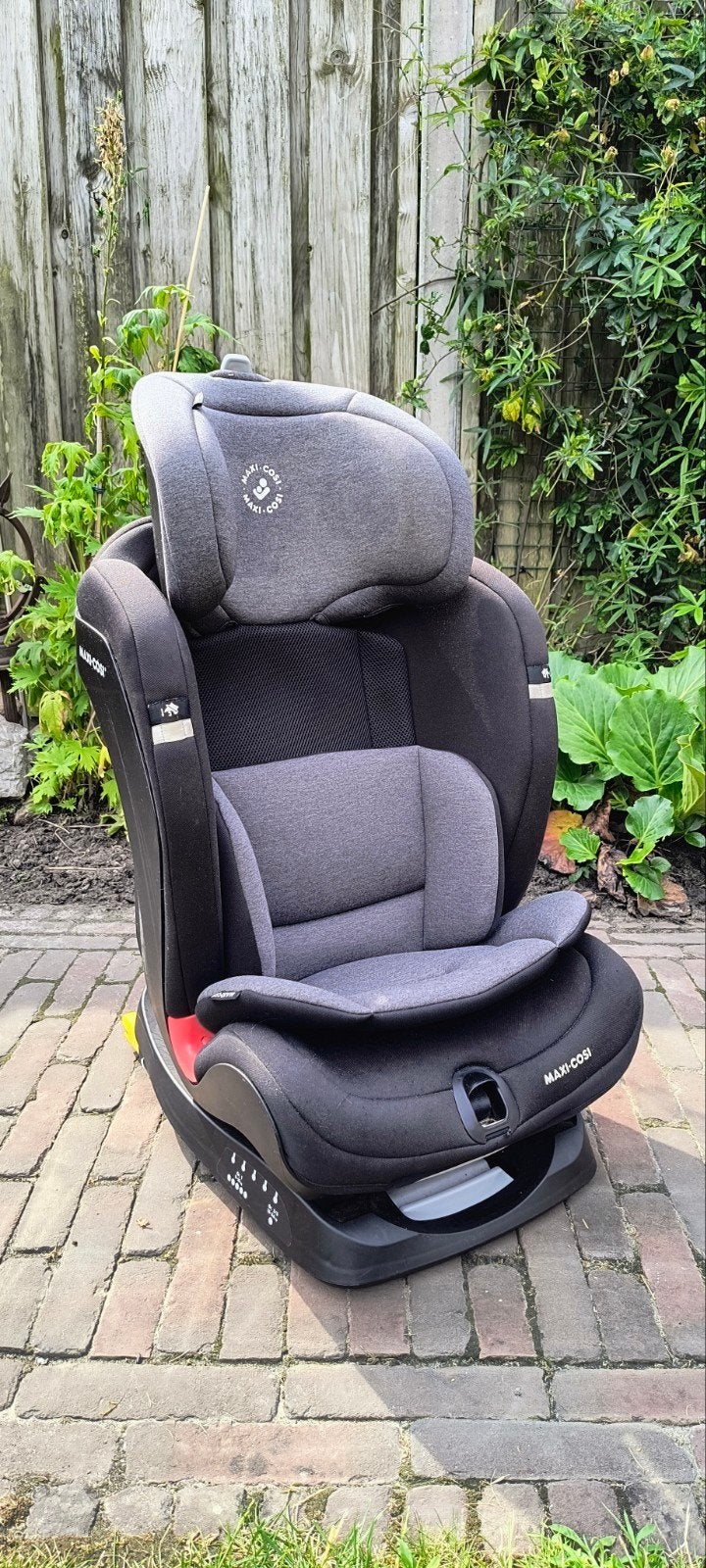Maxi-Cosi Titan-Plus - 2 stuks beschikbaar, Kinderen en Baby's, Autostoeltjes, Ophalen, Gebruikt, Verstelbare rugleuning, Isofix