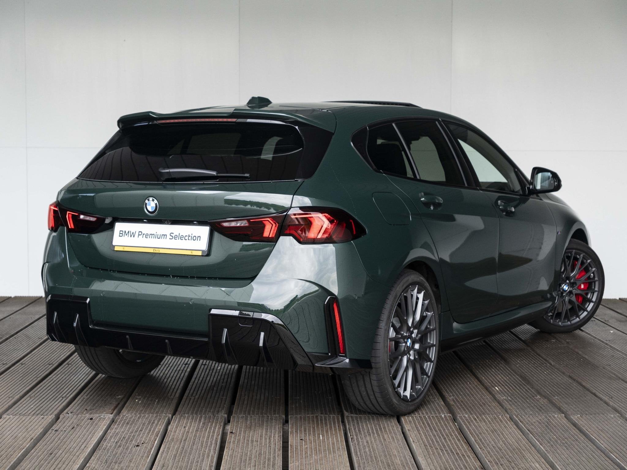 BMW 1 Serie 5-deurs 120 | M Sportpakket Pro | 19 inch | Glaz, Auto's, Gebruikt, Met garantie (alle), Origineel Nederlands, Bedrijf
