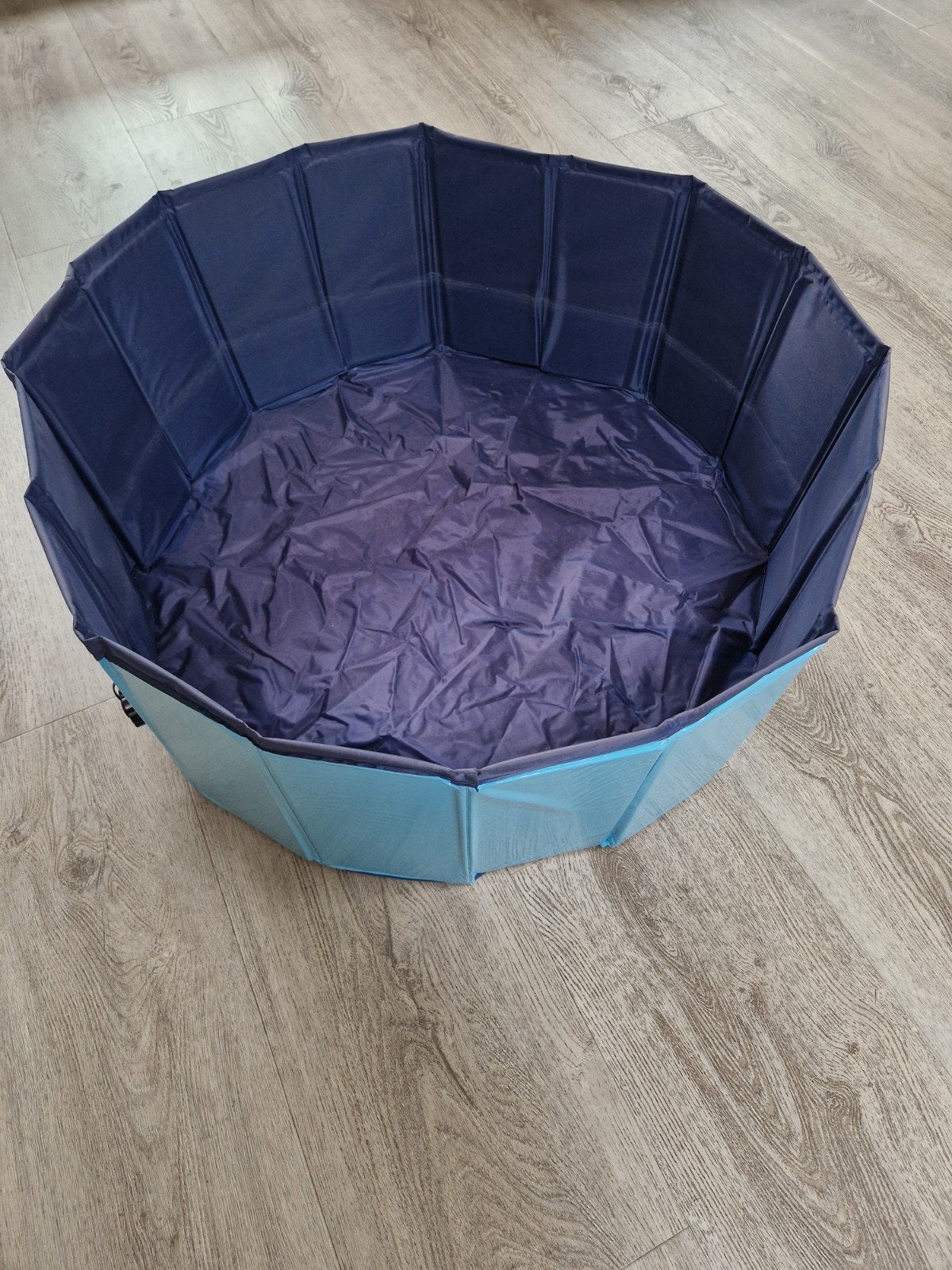 Dog pool, Ophalen