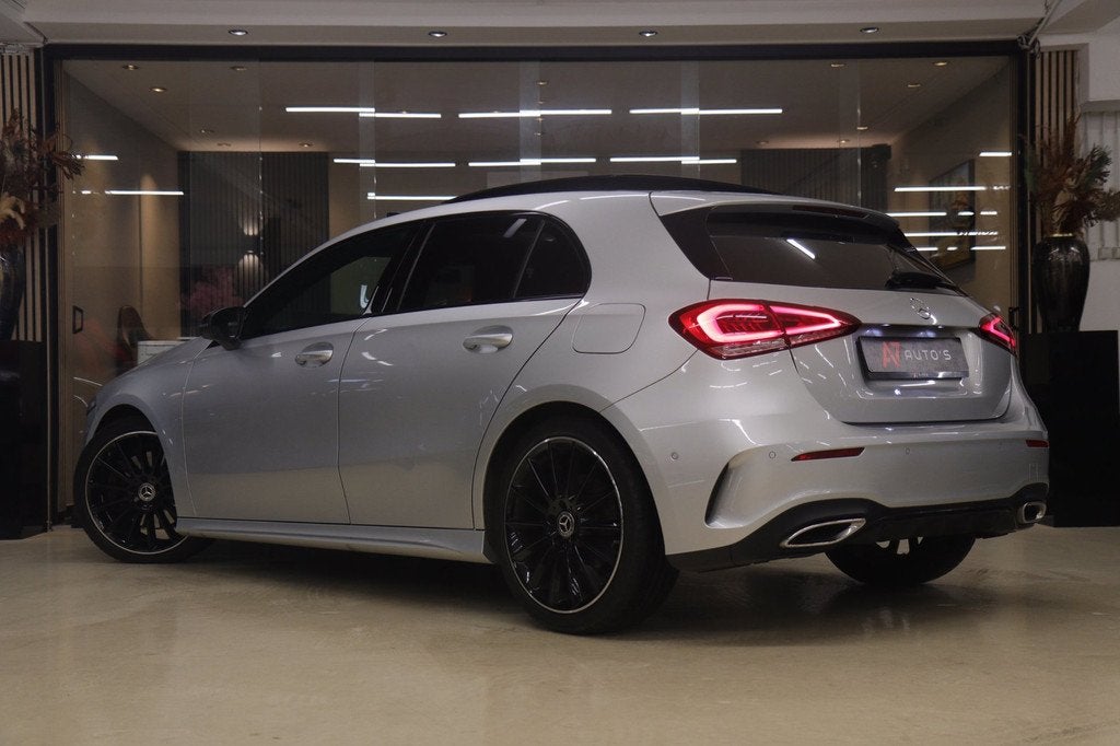 Mercedes-Benz A-klasse 250 AMG Line PANO/CARPLAY/SFEER/ACC/C, Automaat, 15 km/l, Gebruikt, Leder