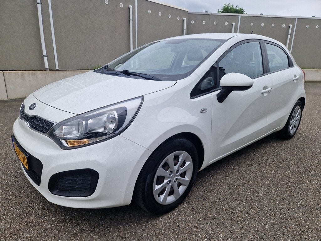 Kia Rio 1.2 CVVT Comfort Pack (bj 2014), Euro 5, 4 cilinders, Elektrische ramen, Wit