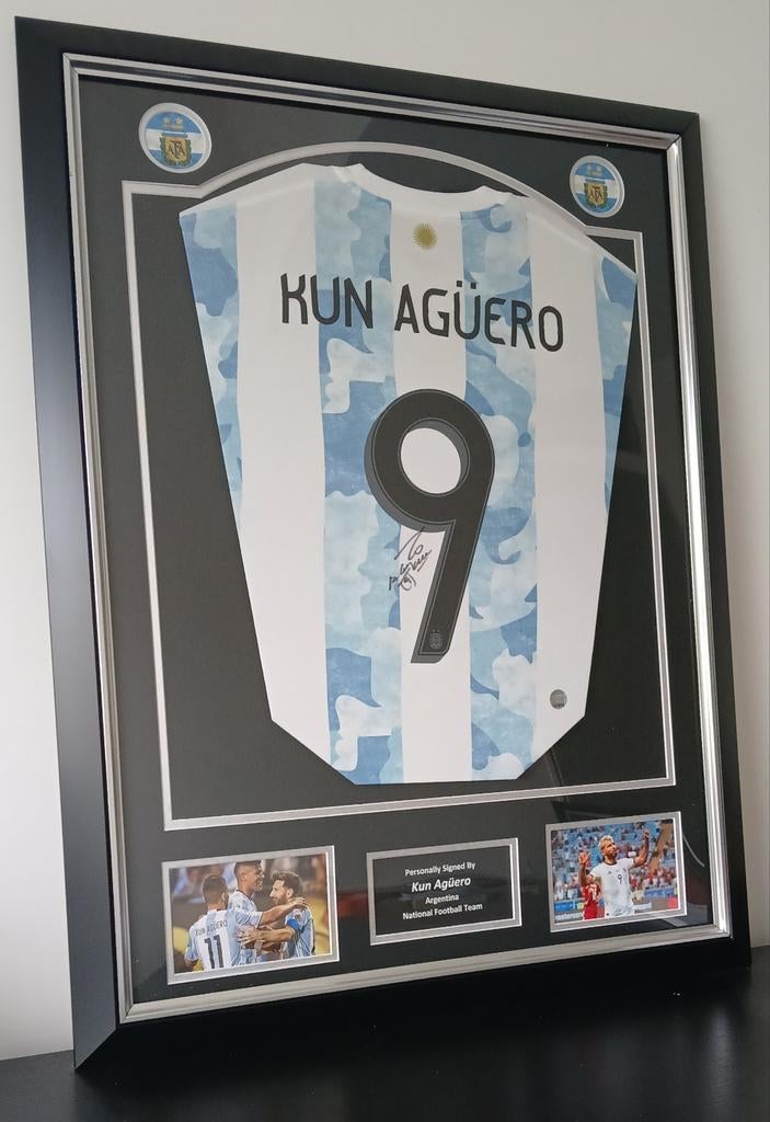 Gesigneerd shirt Kun Agüero Argentinië, Ophalen of Verzenden, Zo goed als nieuw, Buitenlandse clubs, Shirt