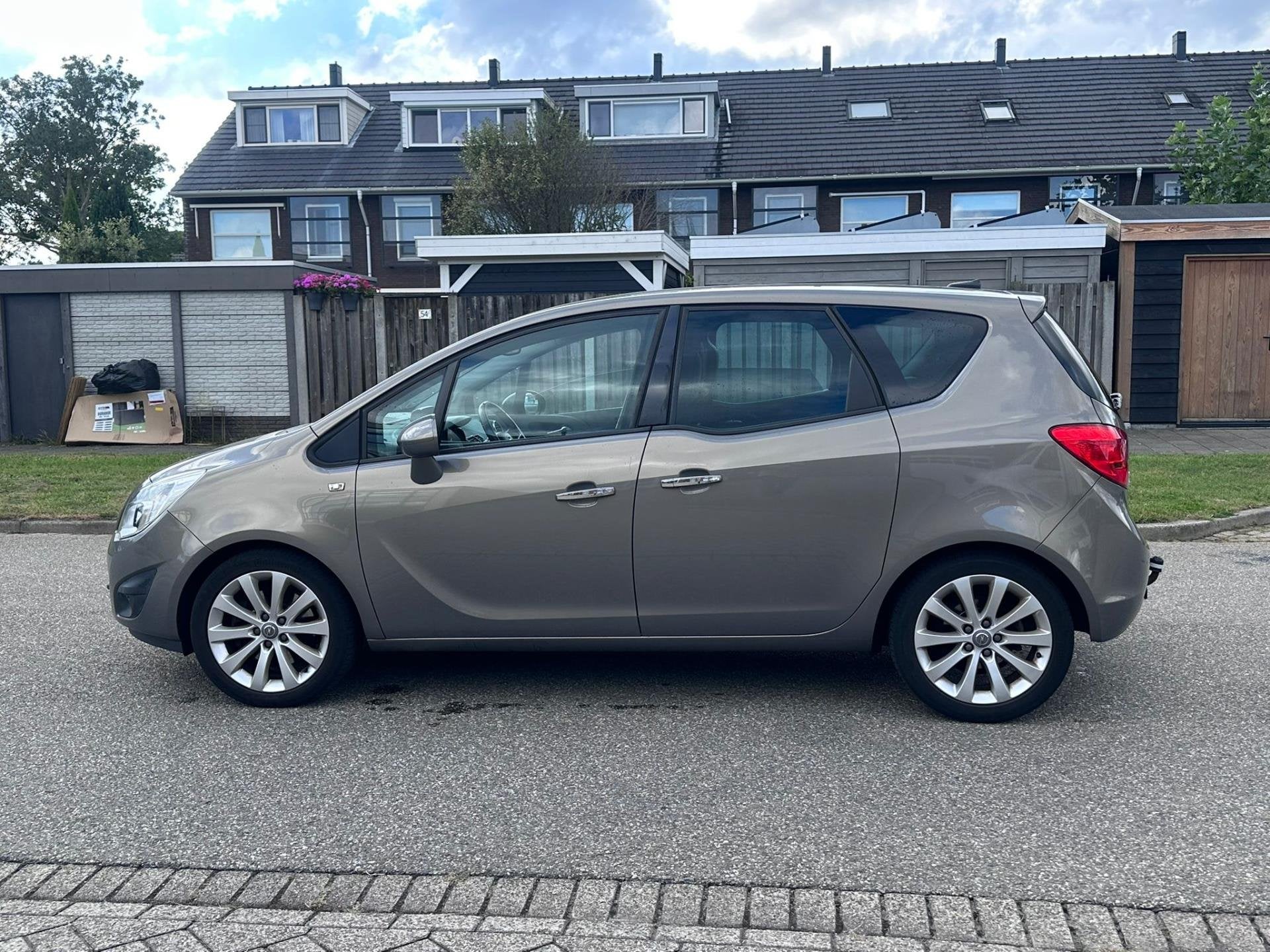 Opel Meriva 1.4 Turbo Anniversary Edition Navigatie*, Voorwielaandrijving, Euro 5, Gebruikt, 680 kg