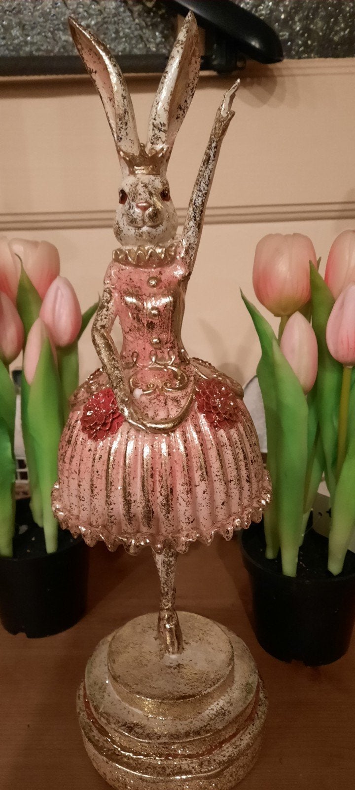 Decoratief beeldje: Konijn in roze jurk, Ophalen of Verzenden