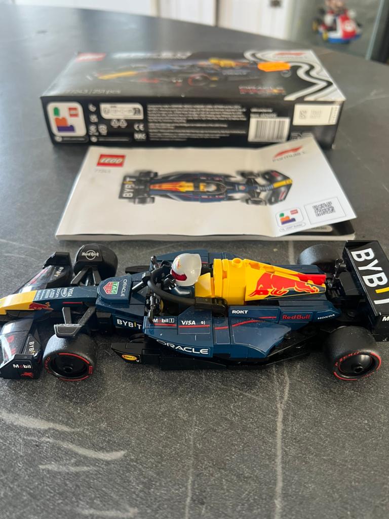 Lego red bull max verstappen, Ophalen of Verzenden, Zo goed als nieuw
