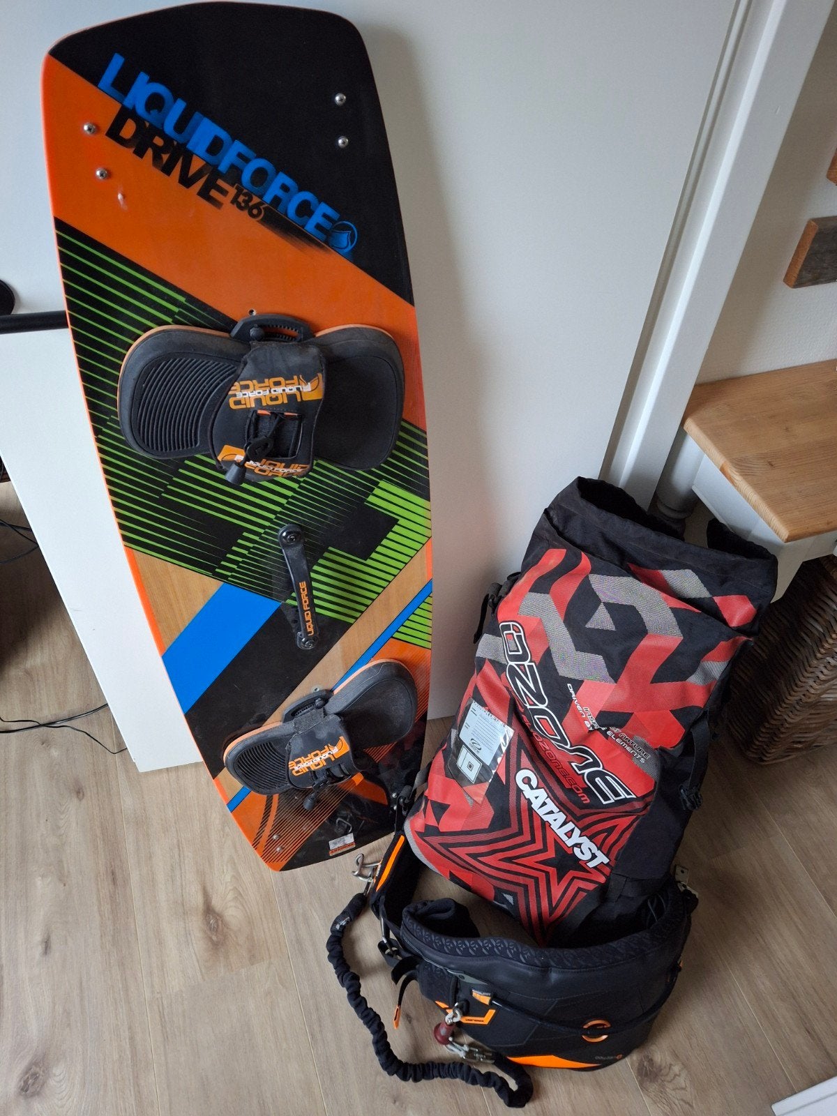Complete Kitesurf Set: Liquid Force & Ozone Catalyst 10, Watersport en Boten, Kitesurfen, Twintip, Ophalen of Verzenden, 10 m²