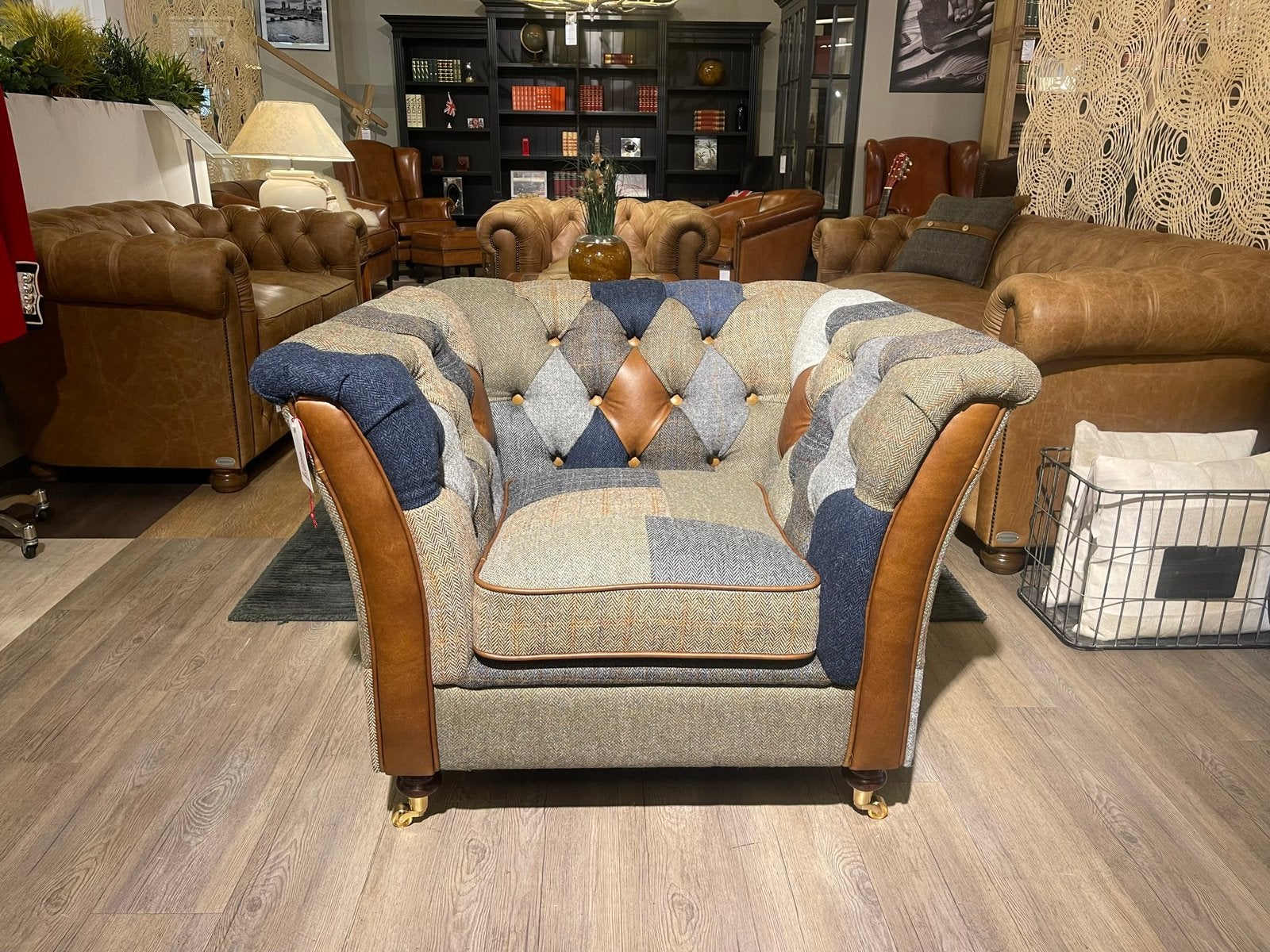 PERIWINKLE PATCHWORK MULTICOLOR CHESTERFIELD Harris TWEED, Huis en Inrichting, Fauteuils, Nieuw, Stof, 75 tot 100 cm, Ophalen of Verzenden