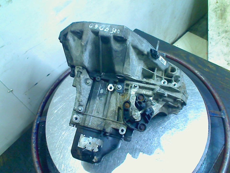 Versnellingsbak Schakel Renault Twingo II (CN) 8200508889, Gebruikt, Renault Deutschland AG, Dialog.deutschland@renault.de, Peter-Huppertz-Straße 5, Köln 51063, , Duitsland