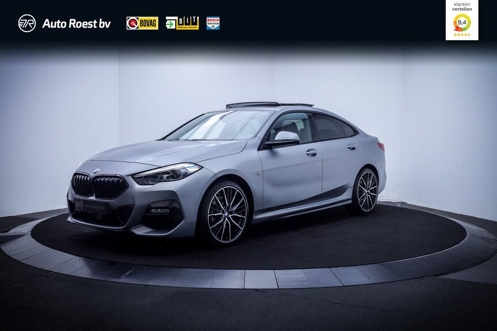 BMW 2 Serie Gran Coupé 218iA M-SPORT Edition PANO | HARMAN, Auto's, BMW, Gebruikt, Zwart, Automatische klimaatregeling, 715 kg