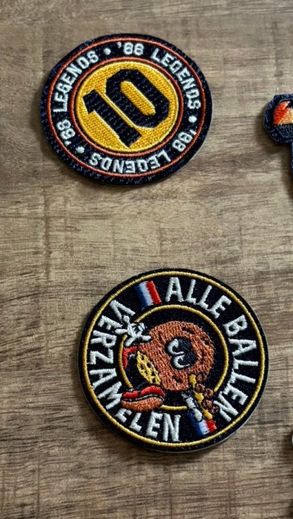 Dubbele embleem jumbo spaar actie!, Verzamelen, Speldjes, Pins en Buttons, Ophalen of Verzenden, Zo goed als nieuw, Overige onderwerpen