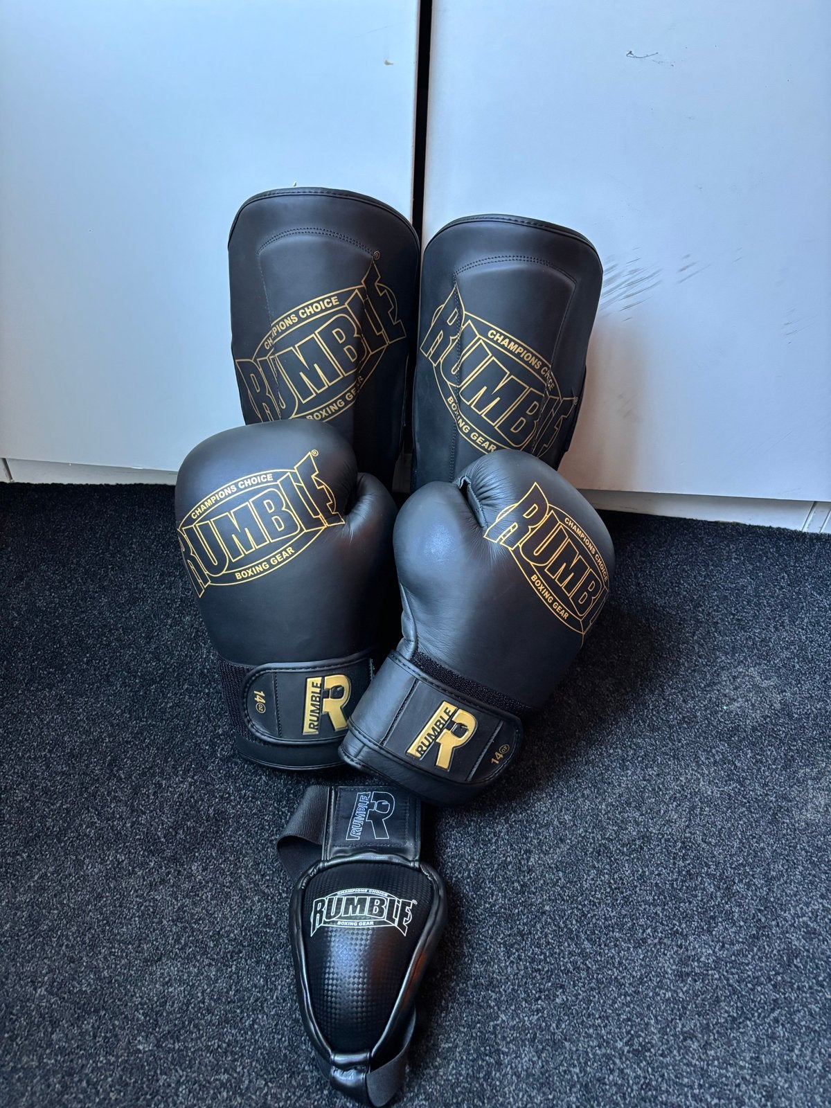 Rumble Boksset, Sport en Fitness, Ophalen of Verzenden, Zo goed als nieuw, Bokshandschoenen