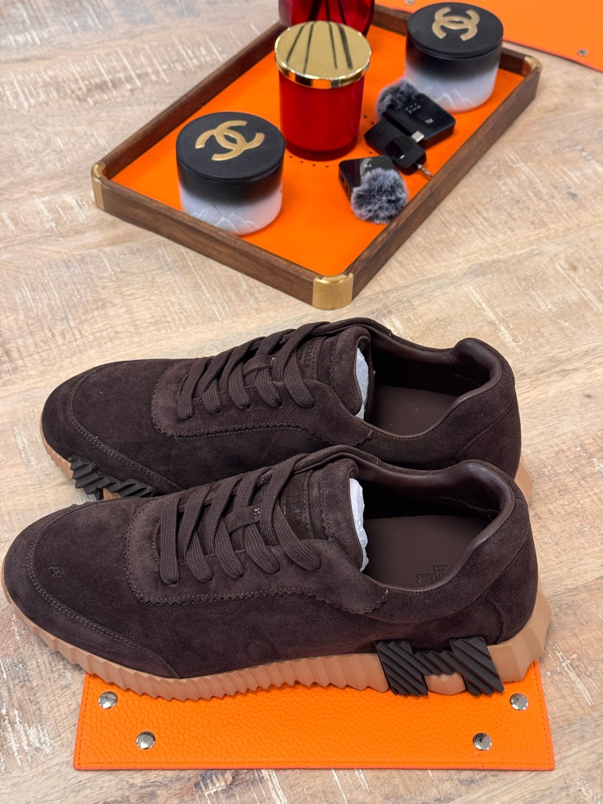 Nieuwe bruine suède sneakers - Topkwaliteit, Ophalen of Verzenden, Nieuw, Bruin, Sneakers of Gympen