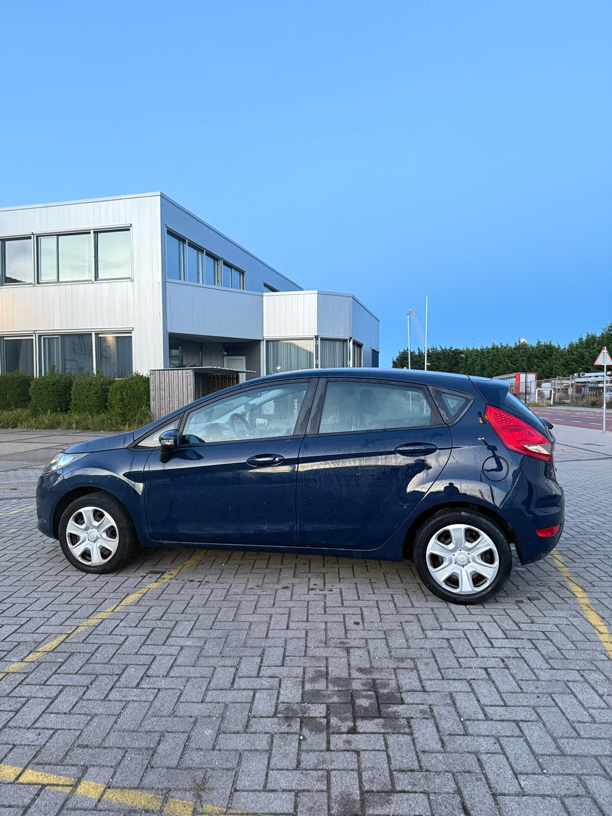 Foto 9 van Ford Fiësta 1.25 5 deurs 2009 AIRCO / NW DISTRIBUTIE / NAP