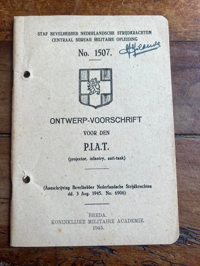 Nederlands voorschrift PIAT Projector Anti Tank 1945 NBS, Verzamelen, Militaria | Tweede Wereldoorlog, Verzenden, Nederland, Boek of Tijdschrift