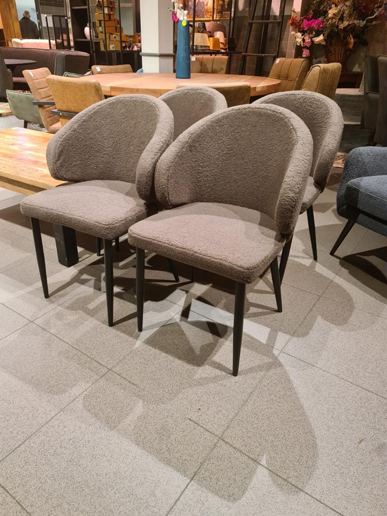 Nieuwe eetkamerstoel bruin soft boucle teddystof €65p/st, Ophalen, Industrieel landelijk barok brocante koloniaal boheems vintage