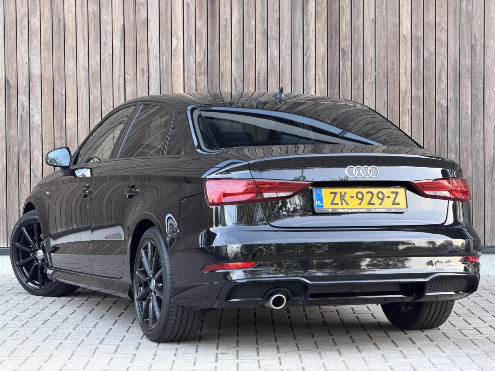 Audi A3 - Limousine 30 TFSI | S-LINE | BLACK PAKKET | NAP |, Stof, Gebruikt, 116 pk, Zwart