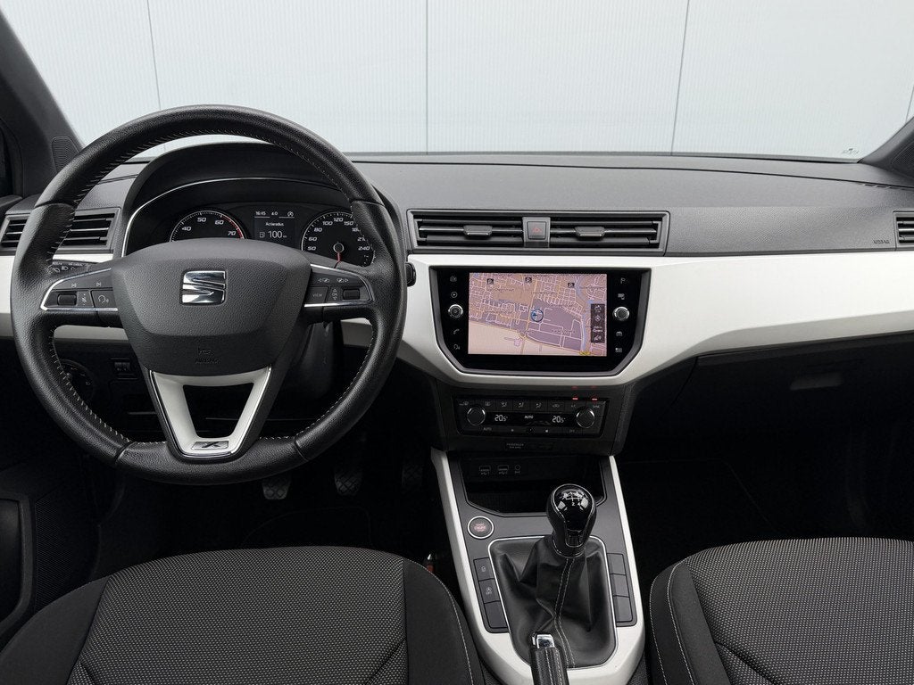 SEAT Arona 1.0 TSI Xcellence Trekhaak/Carplay/Climate., Auto's, Voorwielaandrijving, Stof, Gebruikt, Parkeersensor