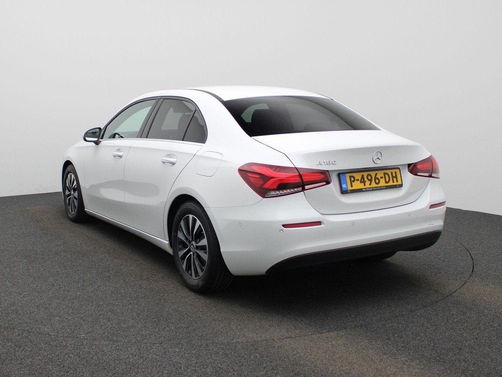 Mercedes-Benz A-klasse 180 Business Solution | Automaat | Tr, Auto's, 12 maanden, 136 pk, 4 cilinders, Leder en Stof