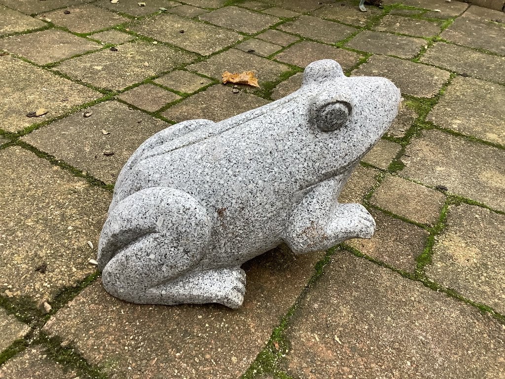 Fontein, tuinfontein, kikker van graniet met waterdoorgang., Tuin en Terras, Ophalen, Gebruikt, Graniet, Fontein
