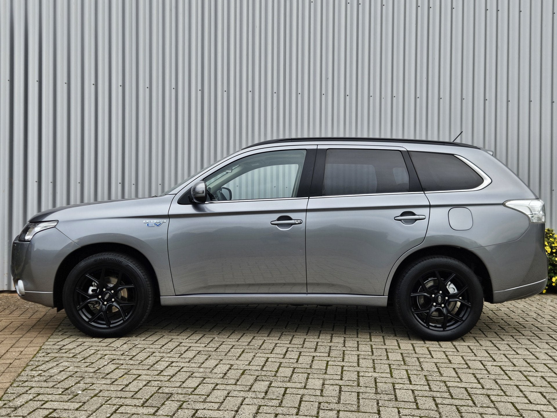 Mitsubishi Outlander 2.0 PHEV Instyle /Leer/Stoelverwarming!, Auto's, Automaat, Automatische klimaatregeling, 4 cilinders, Bedrijf