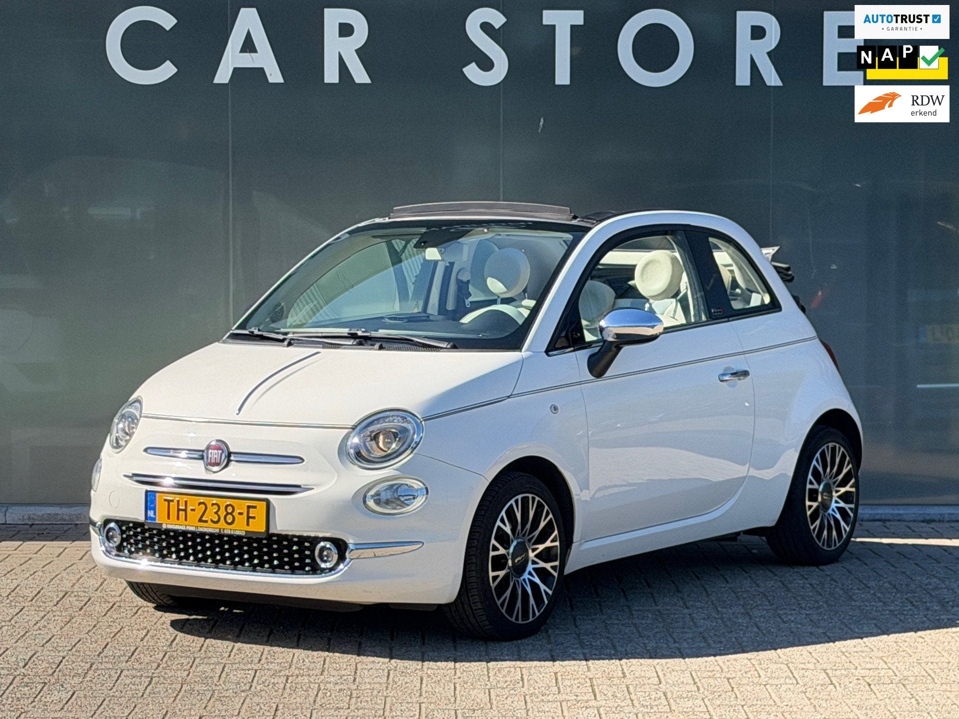 Fiat 500 C 0.9 TwinAir Turbo Collezione NAV NL AUTO, Auto's, Gebruikt, Cabriolet, Leder en Stof, Wit