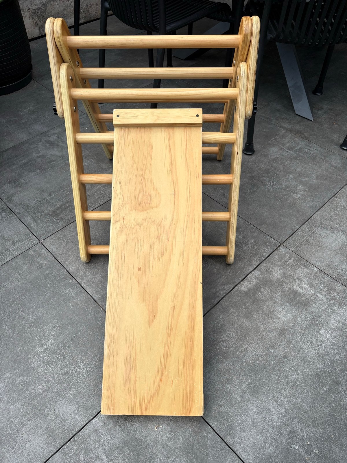Houten klimrek met glijbaan/plank, Ophalen, Zo goed als nieuw, Klimwand