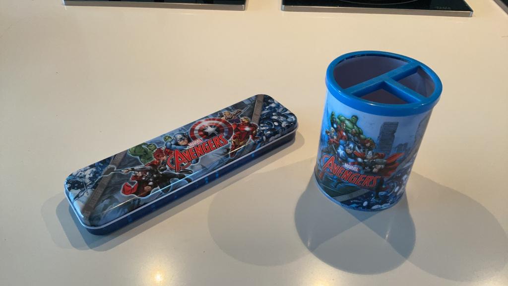 Pennenbakje en pennenhouder van Marvel Avengers, Diversen, Bureau-accessoires, Ophalen of Verzenden, Nieuw
