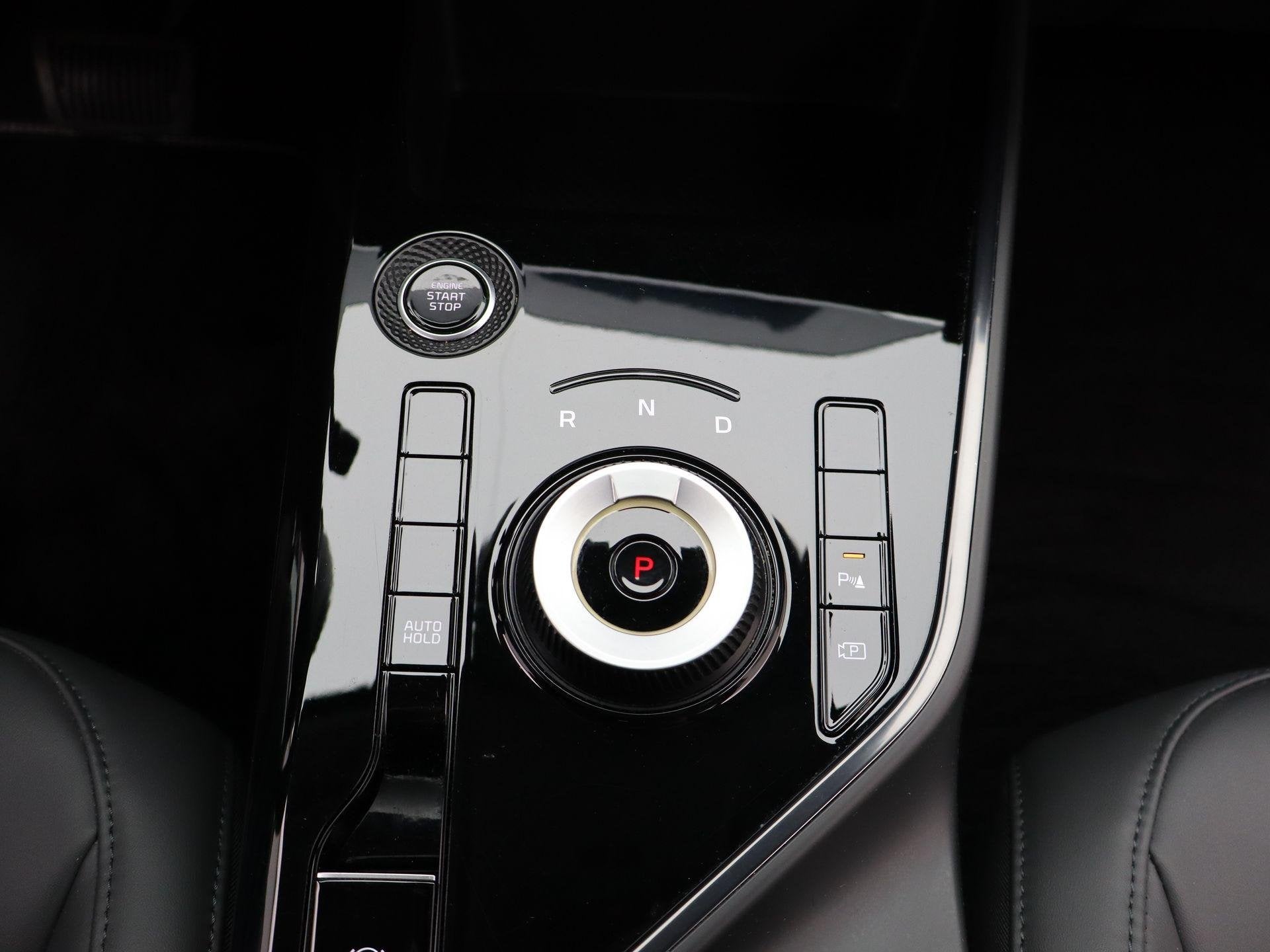 Foto 12 van Kia Niro 1.6 GDi Hybrid DynamicLine | Clima | Navi | Trekhaa