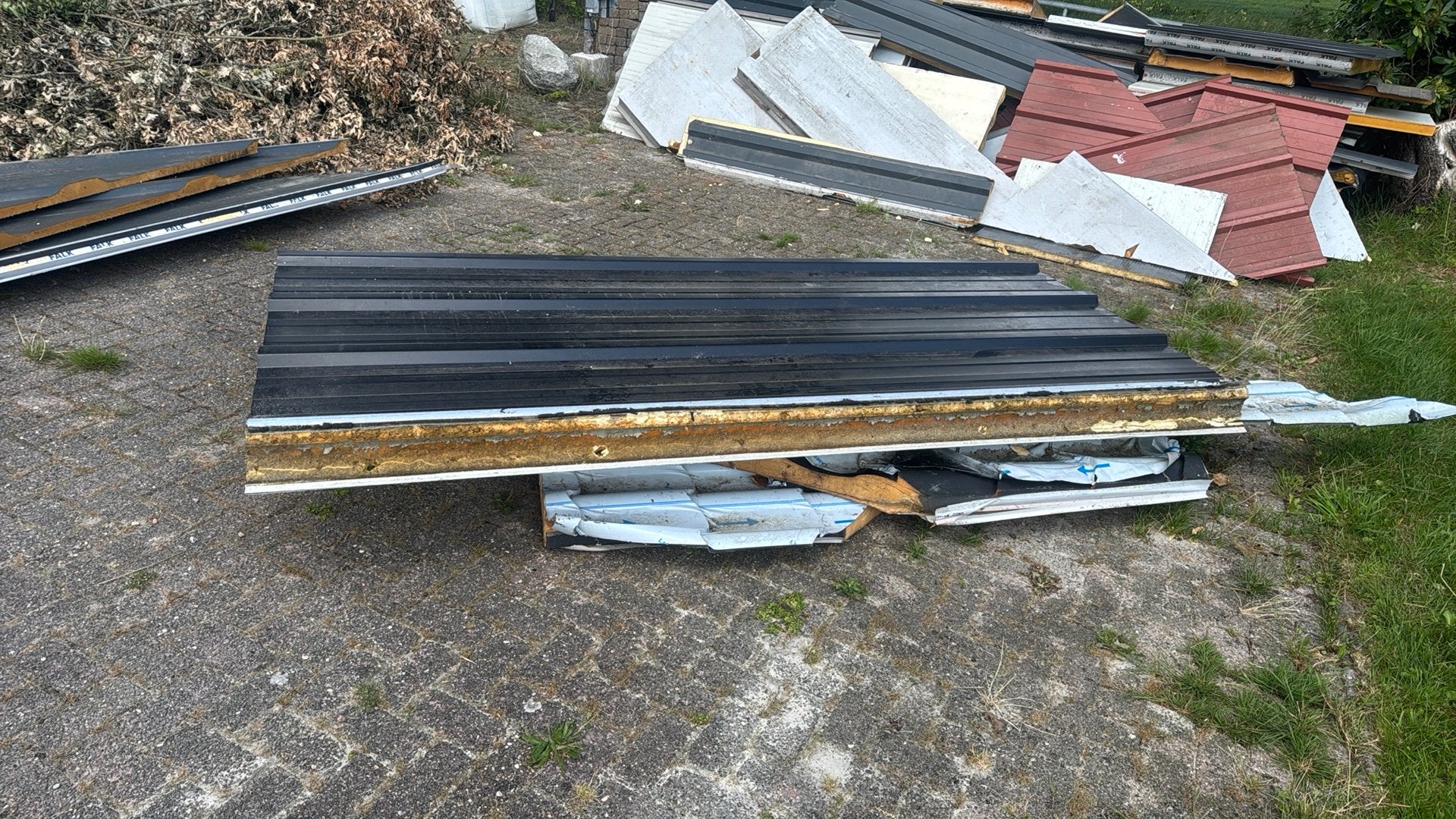 Te koop er komen misschien meer bij, Overige materialen, Zwart, Ophalen, Dakplaat of Dakpanplaat