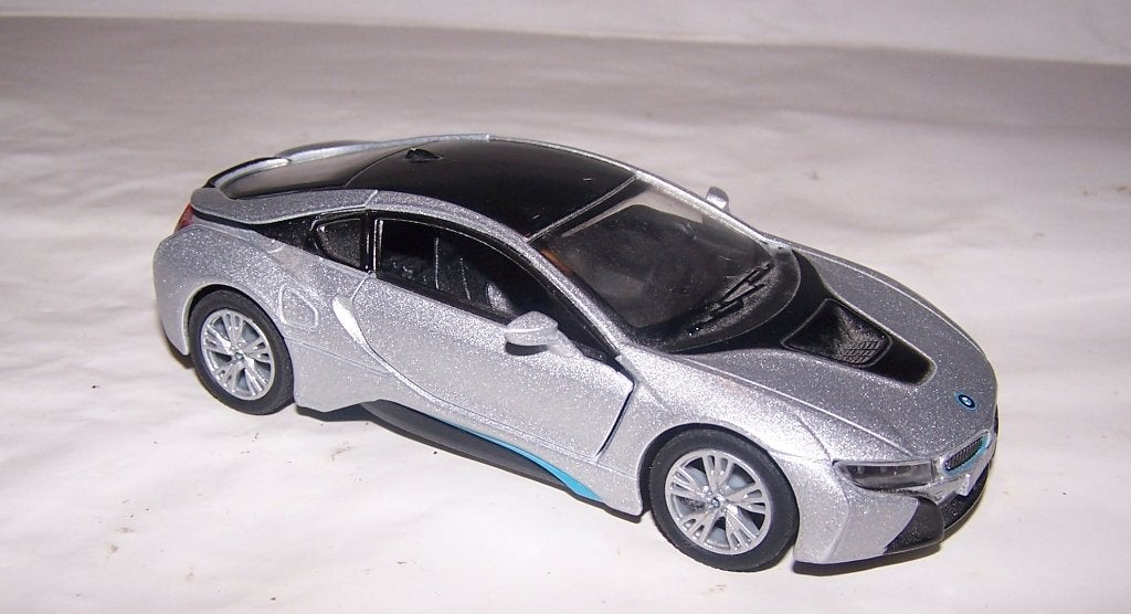 Prachtig model BMW i8. 1/36. Nieuwstaat., Hobby en Vrije tijd, Ophalen of Verzenden, Zo goed als nieuw, Auto, Overige merken