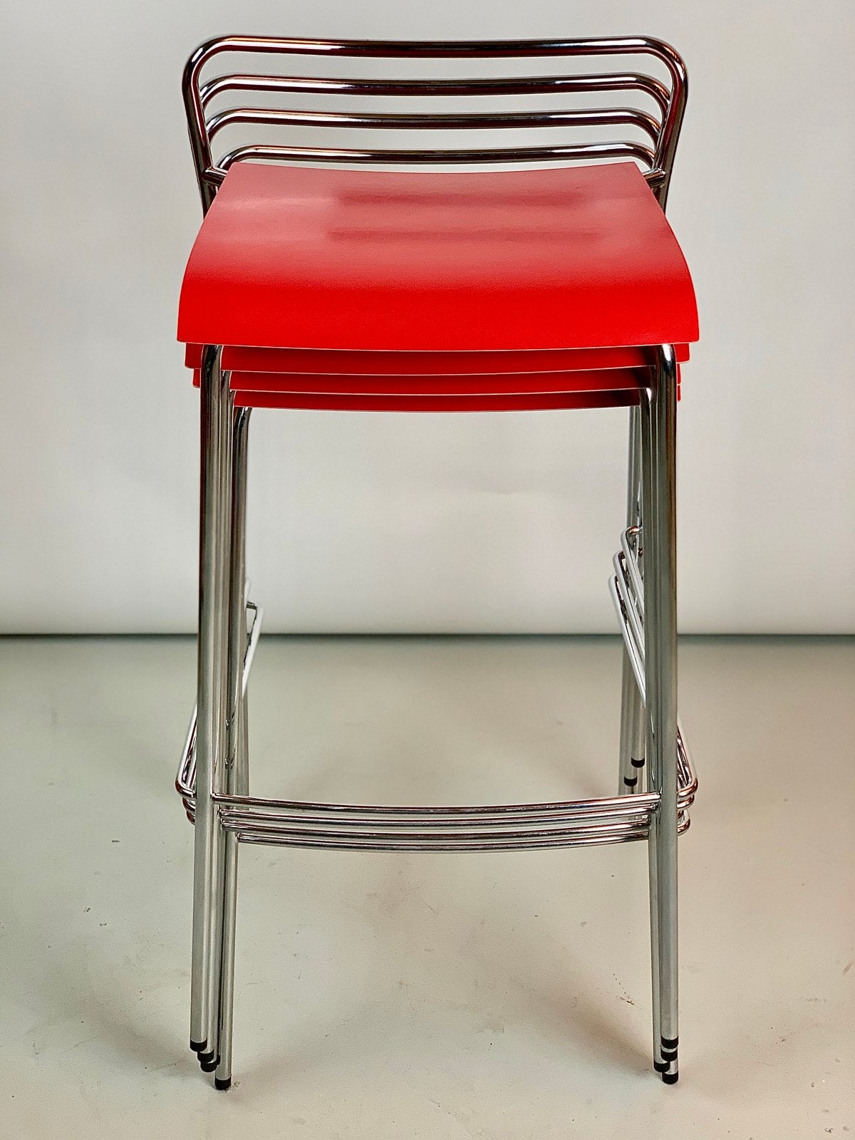 Set van 4 design barkrukken - Rood met chroom, Huis en Inrichting, Ophalen, Met voetsteun, Zo goed als nieuw, 90 cm of meer