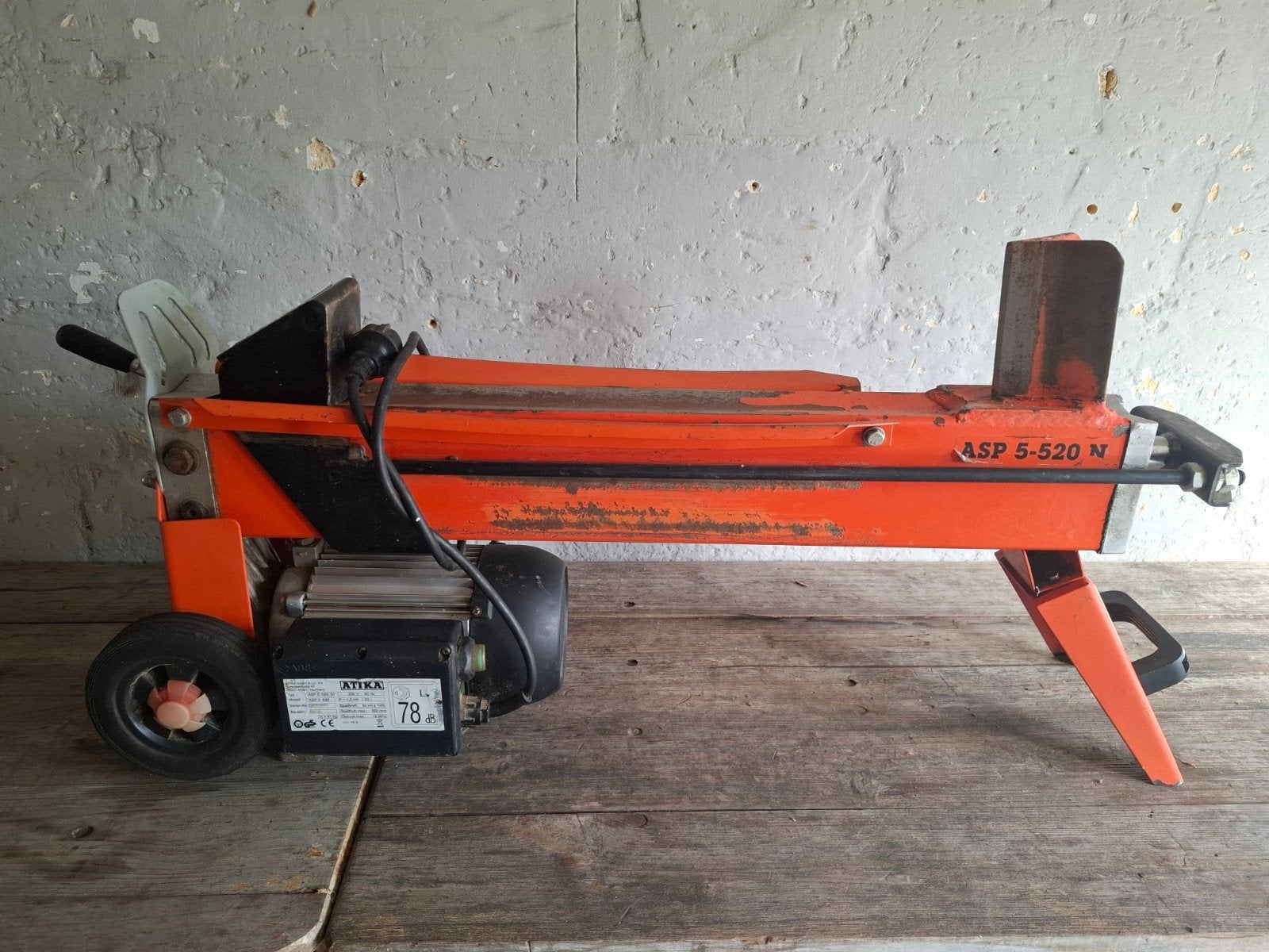 Atika asp 5 ton houtklover, Ophalen, Gebruikt, Liggend, Atika