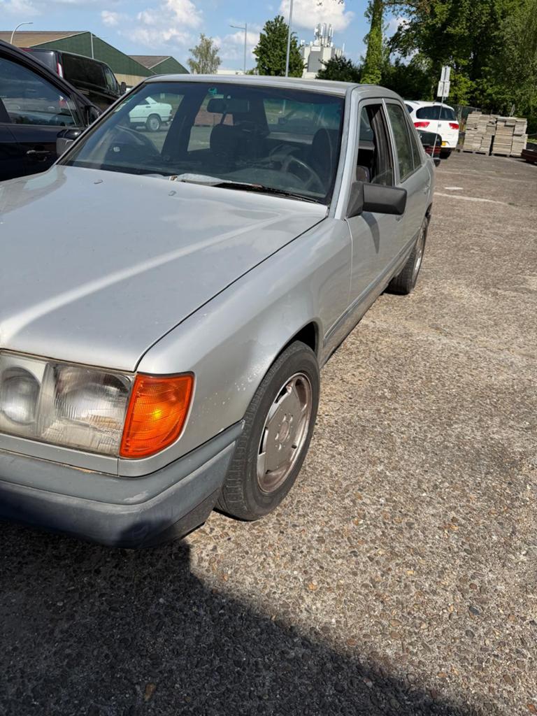 Mercedes 250 Diesel – belastingvrij – bouwjaar 1986, Auto's, Particulier, Te koop