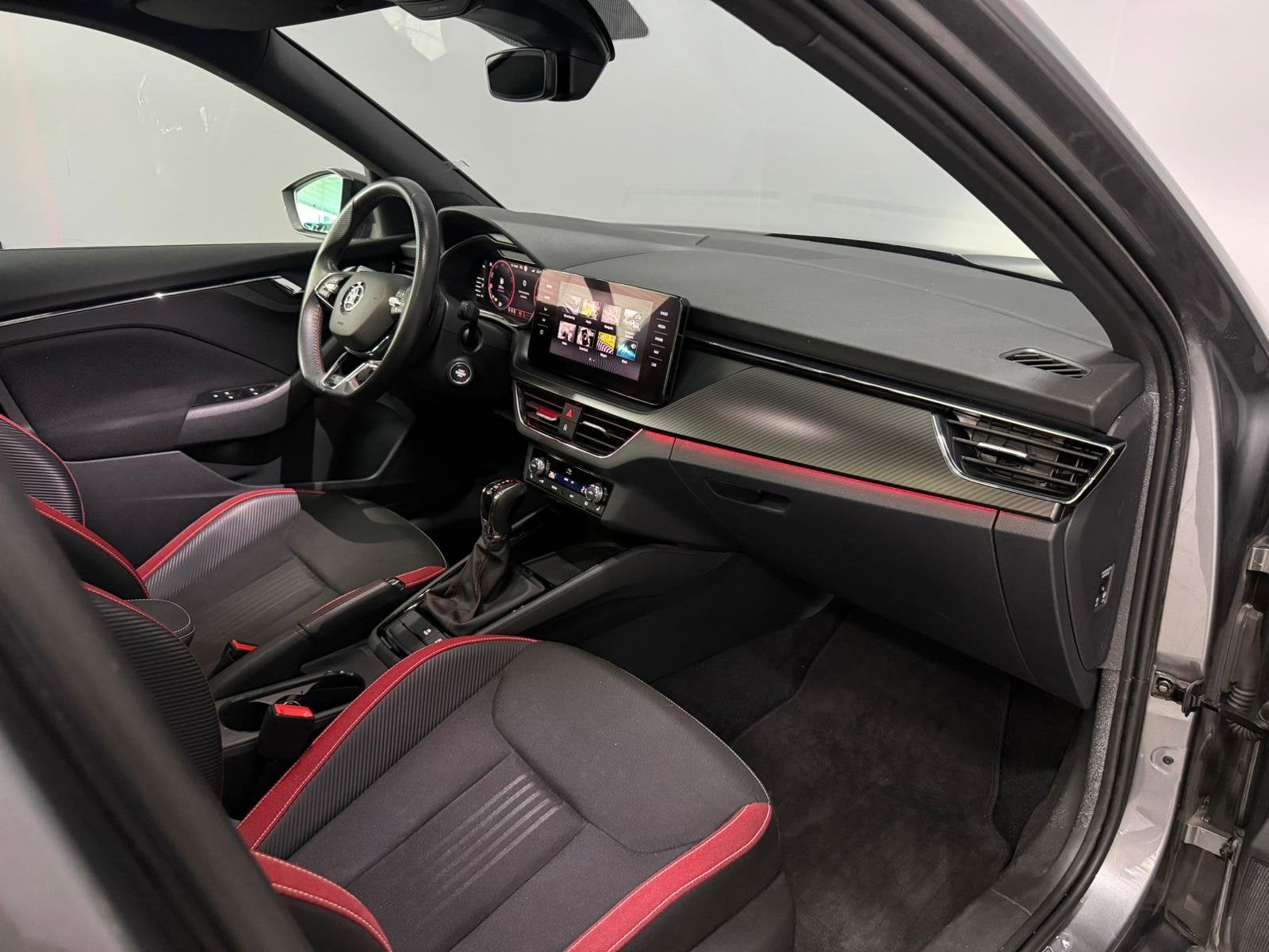 Skoda Kamiq 1.5 TSI ACT Monte Carlo edition (bj 2022), Stof, 150 pk, Bedrijf, Kamiq
