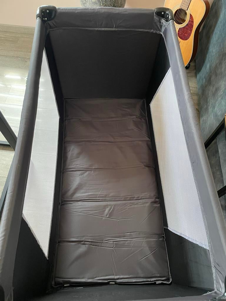 Cabino campingbedje/box - Grijs met lichte beschadiging, Kinderen en Baby's, Boxen, Ophalen of Verzenden, Gebruikt, Rechthoekig