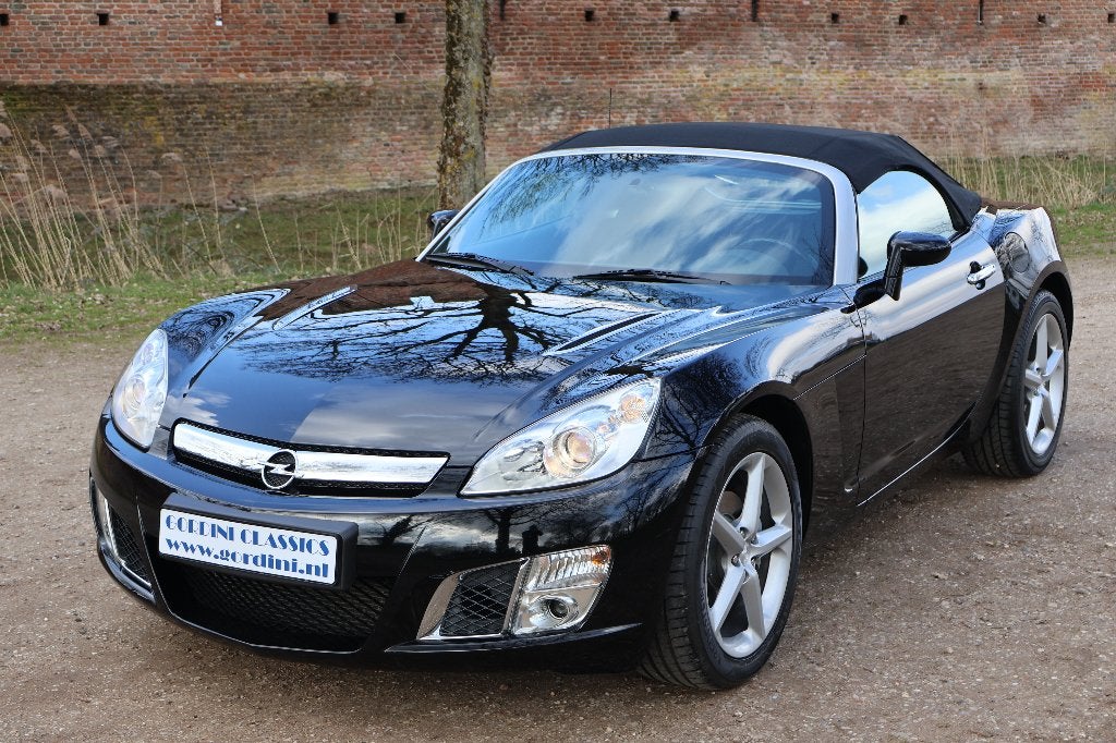 Opel GT 2.0 Turbo 2007 Zwart Airco Cruise contr. APK IZGST!!, Auto's, 1998 cc, 4 cilinders, Cabriolet, Zwart
