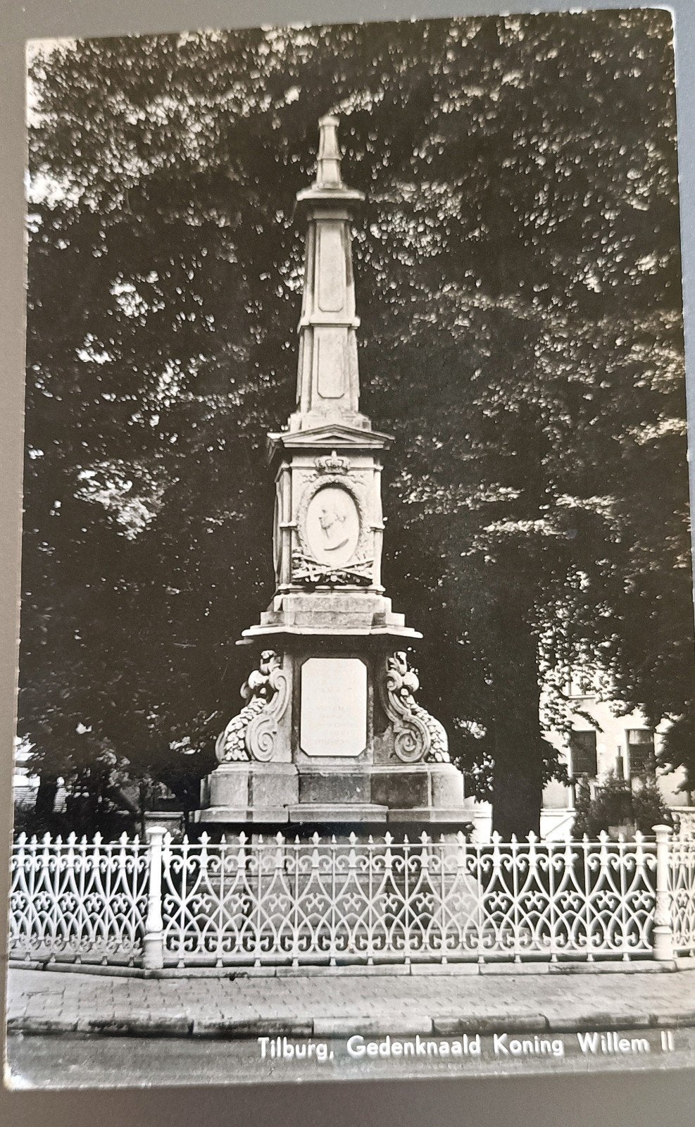 Tilburg. Gedenkbeeld Koning Willem II, Ophalen of Verzenden, 1940 tot 1960, Gelopen, Noord-Brabant