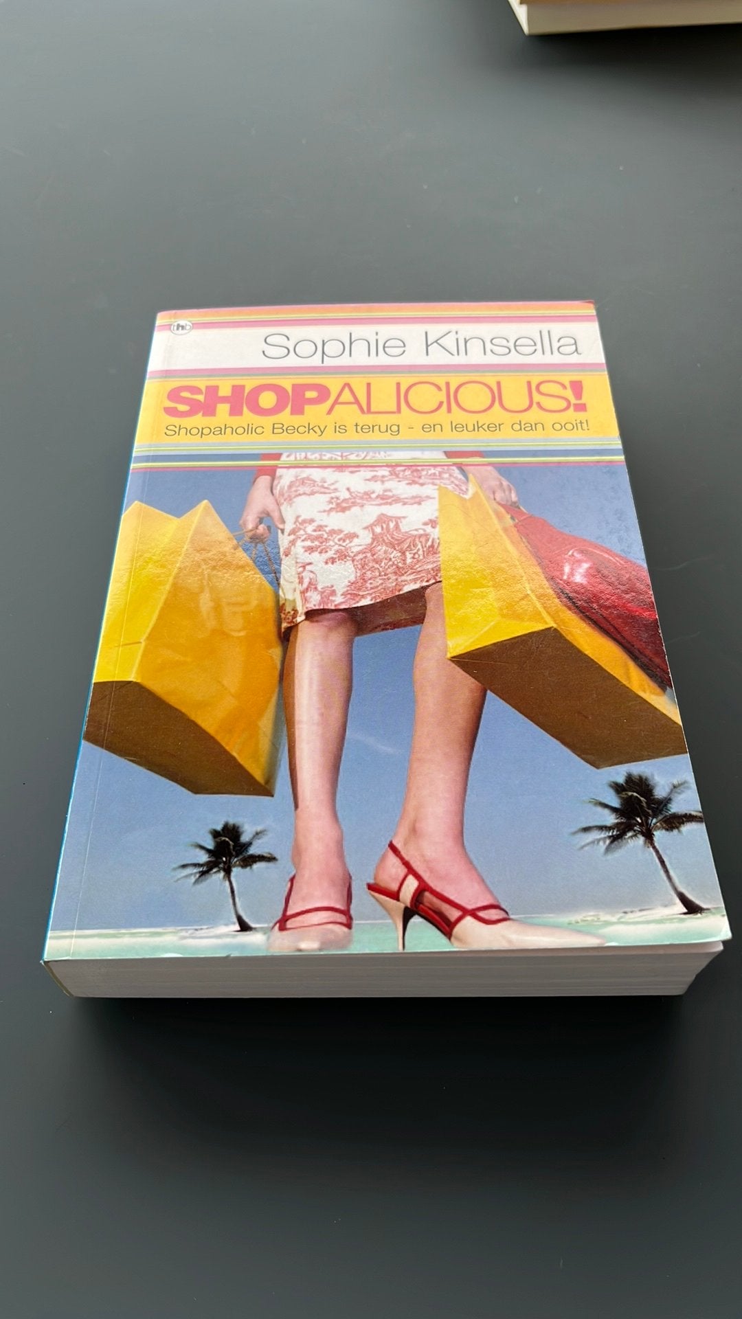 Sophie Kinsella - Shopalicious!, Ophalen of Verzenden, Zo goed als nieuw, Sophie Kinsella