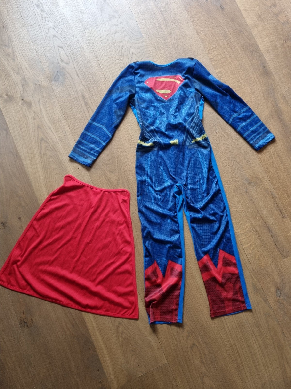 Superman verkleedpak met cape - Maat 7-8 jaar, Ophalen of Verzenden, Gebruikt, 122 t/m 128, Jongen of Meisje