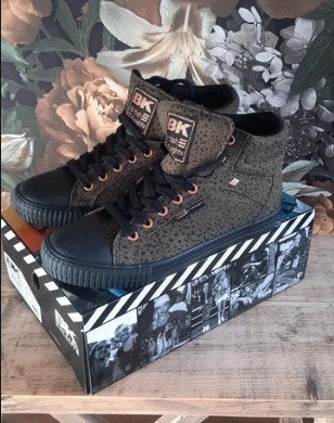 leger groene animal print sneakers schoenen 36 nieuw in doos, Nieuw, Ophalen of Verzenden, Sneakers of Gympen, British knights